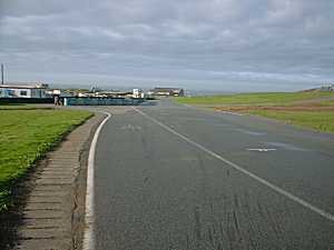 [ Pit Straight ]