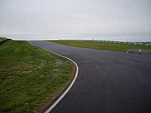 [ Tom Pryce Straight ]